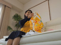 女の子がおむつを当てられる映像「優しい日常」
