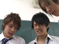 3人のイケメン学生が身体検査！？女教師と4Pエッチ！！