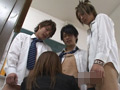 3人のイケメン学生が身体検査！？女教師と4Pエッチ！！