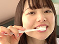 宮沢ちはるチャンの歯磨き＆唾飲ませ＆乳首舐め手コキ