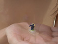 桃井杏南ちゃんの舌ベロ唾に小人が溺れるフェチ動画！