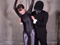 『捕われの女スパイ！吊り拘束くすぐり尋問』志摩ことり
