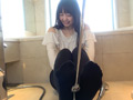 OL黒パンストセクシー美女のずぶ濡れ足裏くすぐり