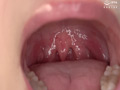巨大女で舌ベロ舐め咀嚼からの歯・のどちんこ観察！！！