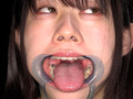 「口内・歯・のどちんこ観察＆小魚咀嚼巨大女プレイ！」