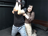 【F／M】新人モデル谷田かりなのM男くすぐりプレイ！