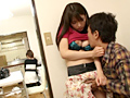 バレないように彼女の親友とこっそりヤル！