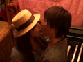 近くに人がいる所で声を出さずにSEX！