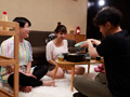 偶然見えた胸チラしている姿に発情しちゃった俺