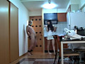 ち●ぽを振って悦ぶ家畜従僕を○待する綺麗なお姉さん