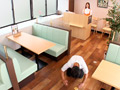 土下座状態で身動きできない僕に足コキ美脚お姉さま