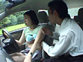 自動車教習中に教官がヤッたエロい悪戯 人妻編