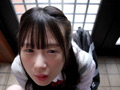帰宅早々玄関先でフェラしてくれるグラビアアイドル