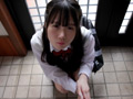 帰宅早々玄関先でフェラしてくれるグラビアアイドル