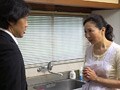 自慰では満たされぬ五十路熟女の濡れ穴