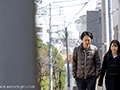 下卑た小父様たちに輪されるって蕩けちゃう… 白桃はな