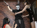 女王様に徹底的にくすぐり責めされた男スパイの運命は？