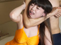 ホテルの部屋で女の子にプロレス技をかけてみた（7）