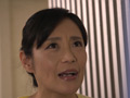 里枝子（46歳）汗だくのシャツで…
