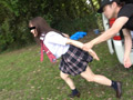 下校途中の女子●生を狙った尾行連れ去り野外集団●●●