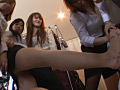 女子会OLつま先足臭虐め