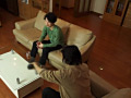 招かれた知人宅で高○生の娘さんの着替え中に鉢合わせ！