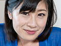 コタツの中で股間を弄られこっそり欲情する美熟女4時間