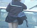 風中の少女4 風に舞うスカート