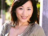 闇に悶える四十熟母 北原夏美