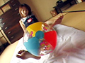 足裏を見せる女2