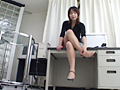 足裏を見せる女3
