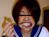 開口で食事01