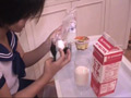 開口で食事01