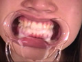 開口で食事05