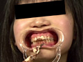 開口で食事06