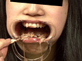 開口で食事06