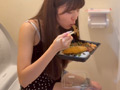 ちかちゃんトイレで早弁