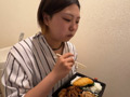 大学生Yちゃんのトイレで早弁