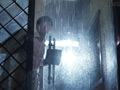 突然の豪雨で帰宅困難になったパート人妻と朝まで…