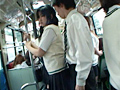 間違えたフリして通学バスに乗り込んでヤられた3