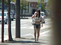 巨乳女は痴○多発地帯でヤられるか？