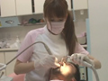 ワザと胸を密着してくる誘惑治療で勃起したらヤられた