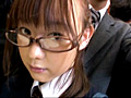 集団痴○されている女子○生が視線を送ってきたら1