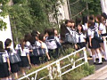 女子校通学バスに乗り込んで生でヤられた1