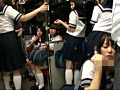 女子校通学バスに乗り込んで生でヤられた1