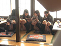 パンチラしまくるので勃起が止まらなくて困ってます