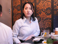 路上キスで火がついた人妻上司は浮気欲が止まらない