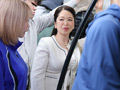 我が子の前で触られ絶頂が止まらない巨尻母VOL.5