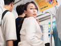 我が子の前で触られ絶頂が止まらない巨尻母VOL.6
