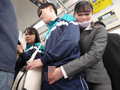 イケメン彼氏を背後から手コキで勃起誘惑する性欲熟女2